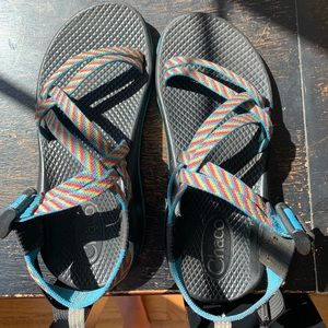 rainbow chaco’s women’s size 6